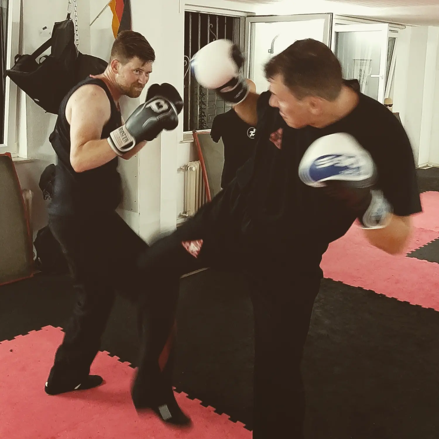 Kampfsportschule Moers - Training für Erwachsene im Trainingsraum